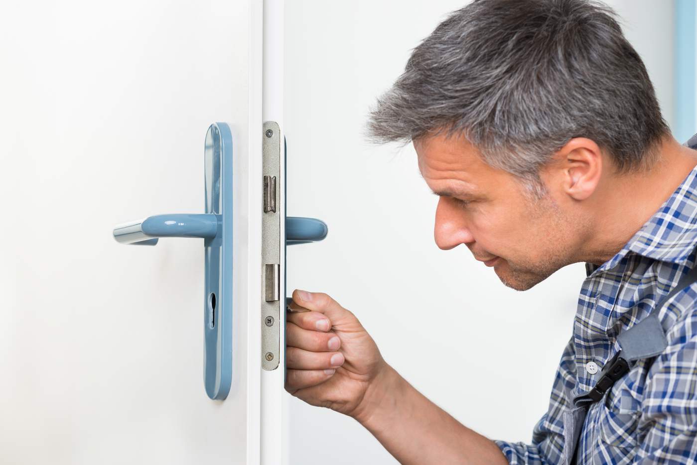 BESTTEN Keyed Entry Door Knob with Lock, Heavy Duty Interior and Exterior Door Lock