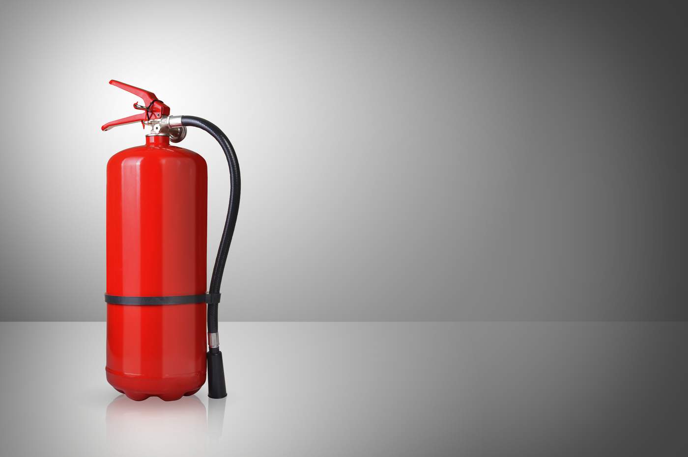 Kidde FA110G Multi Purpose Fire Extinguisher, Wall Mount, for Home/Office/Dorm/Residential, 1A10BC